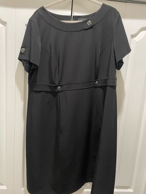 Tahari 16W  Black Short-Sleeve Shift Dress